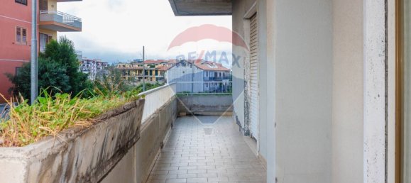 Квартира с 3 спальнями в Ачиреале, Италия № 326097 8