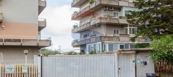 Квартира с 3 спальнями в Ачиреале, Италия № 326097 2