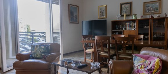4 bedrooms Apartment in Tolentino, Italy No. 312716 3