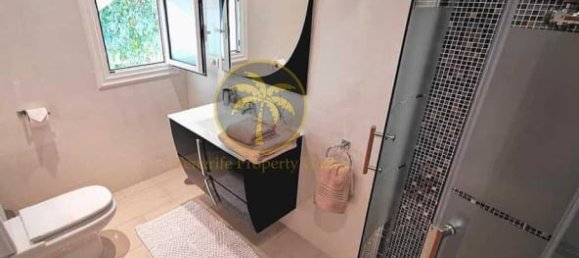 5 bedrooms Villa in Adeje, Spain No. 25018 3