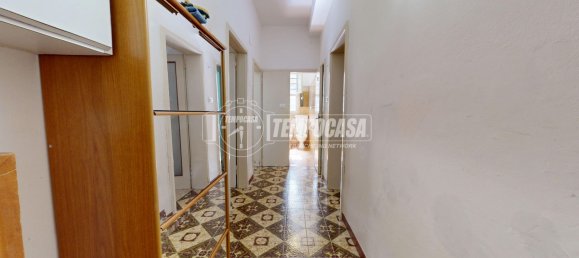 4-Zimmer Wohnung in Bologna, Italy, Nr. 335345 10