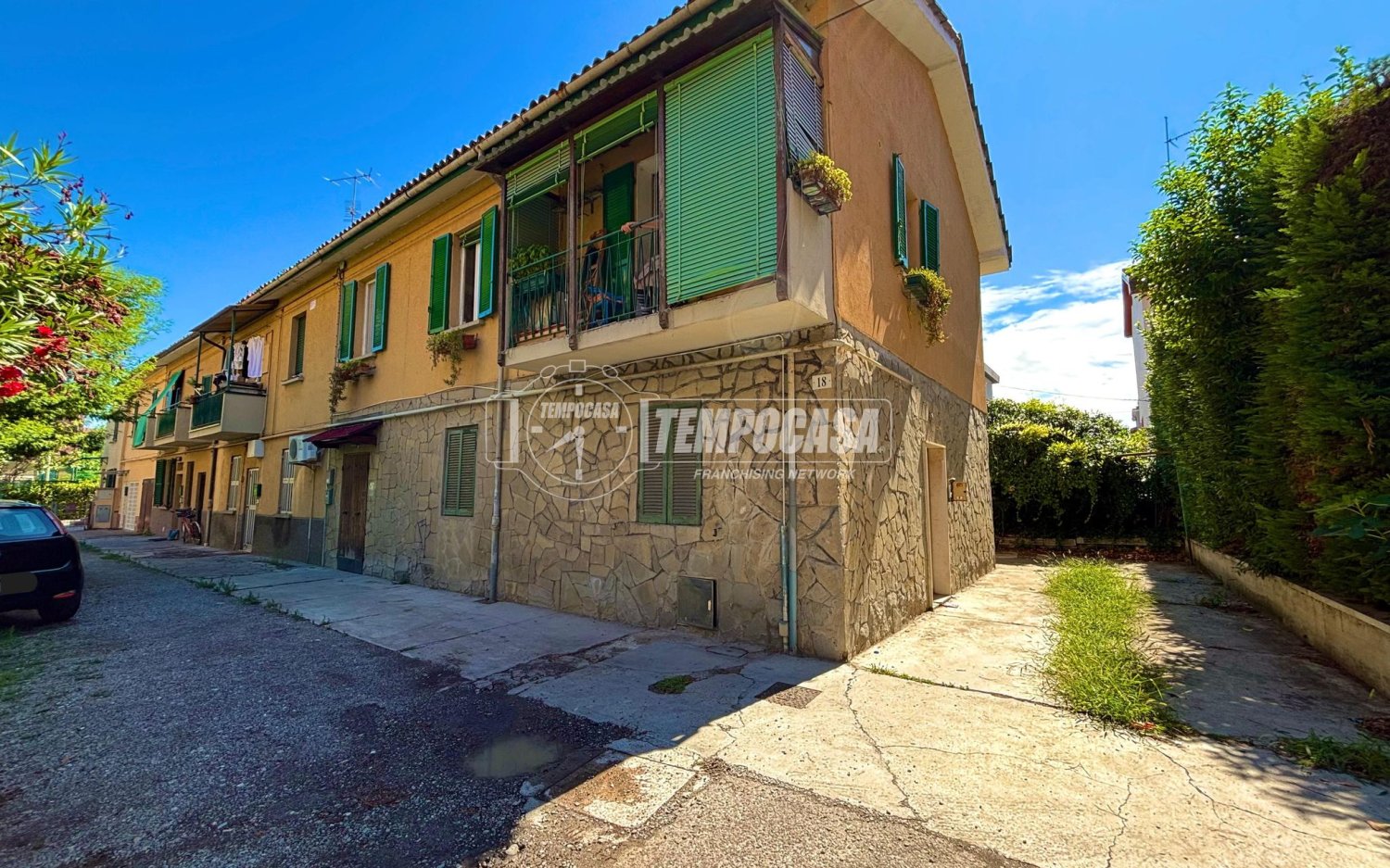 4-Zimmer Wohnung in Bologna, Italy, Nr. 335345