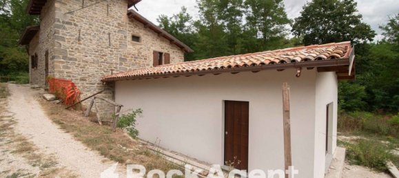 2 bedrooms Villa in Apecchio, Italy No. 295249 3