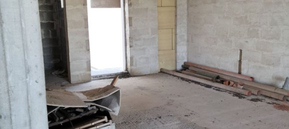 900m² Building in Aradeo, Italy No. 131228 14