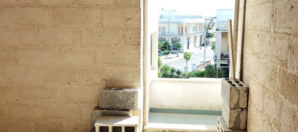 900m² Building in Aradeo, Italy No. 131228 16