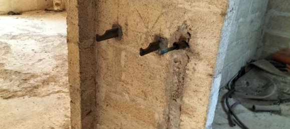 900m² Building in Aradeo, Italy No. 131228 2