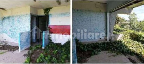 5 rooms Building in Stalettì, Italy No. 98901 3