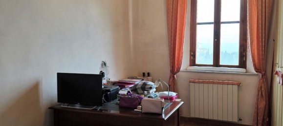 5 rooms Apartment in Chiusi, Italy No. 45923 35