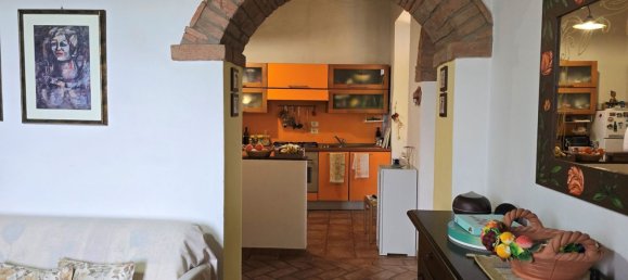 5 rooms Apartment in Chiusi, Italy No. 45923 22