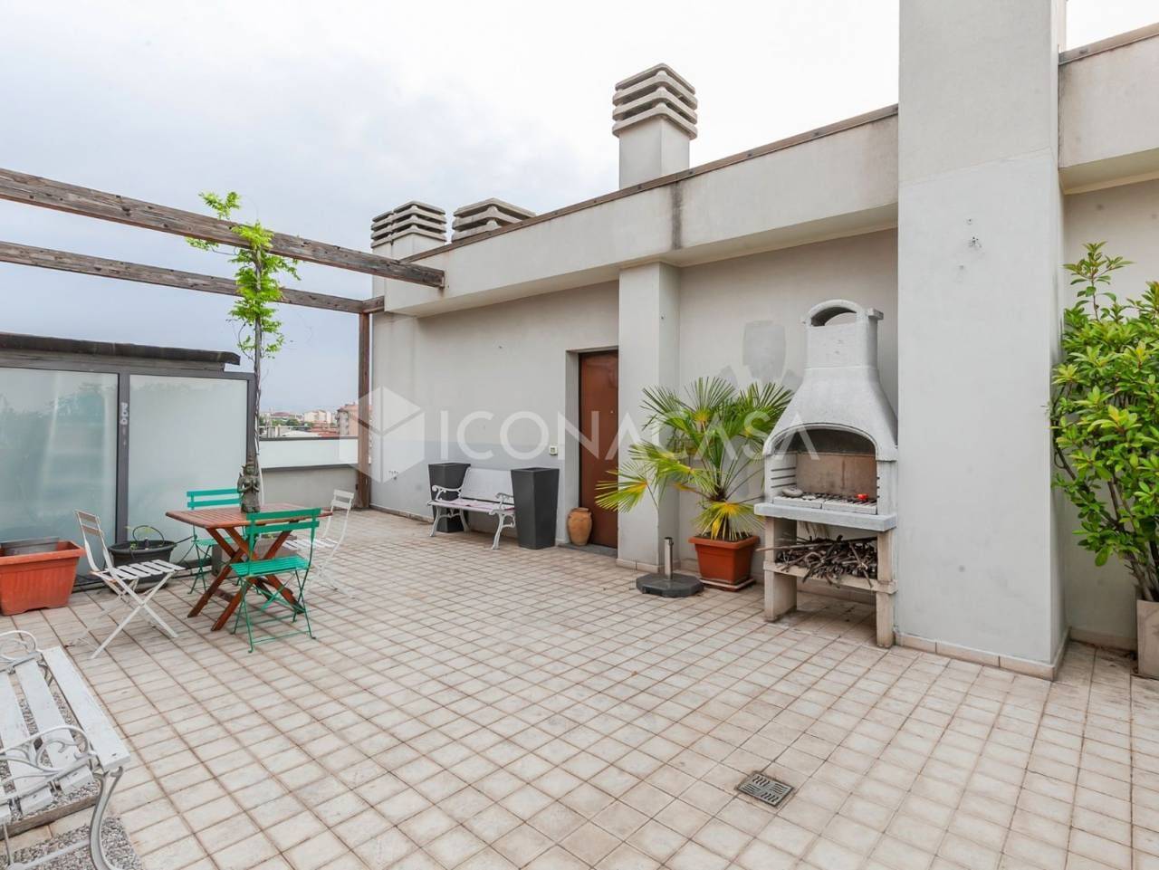 3 bedrooms Penthouse in Milan, Italy No. 337652