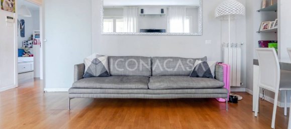 3 bedrooms Penthouse in Milan, Italy No. 337652 6