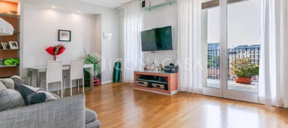 3 bedrooms Penthouse in Milan, Italy No. 337652 7