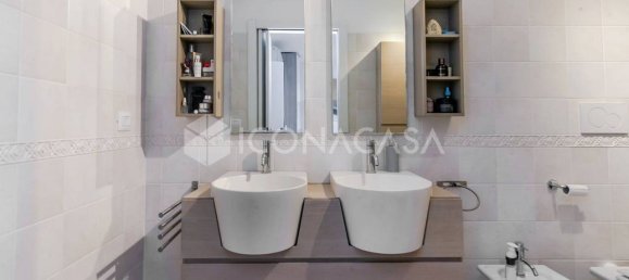 3 bedrooms Penthouse in Milan, Italy No. 337652 33