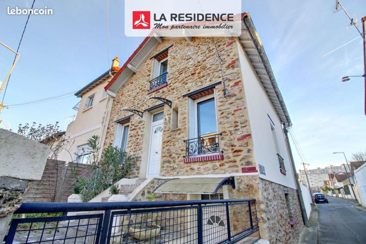 4 Schlafzimmer Haus in Poissy, France, Nr. 165978