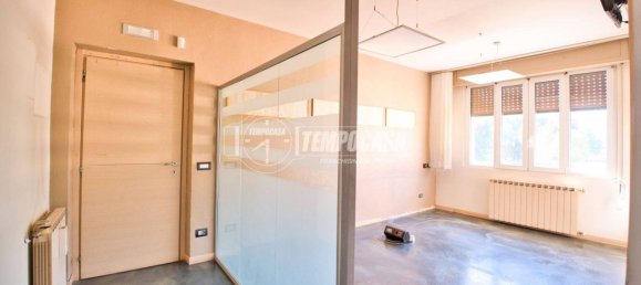 Casa de 4 dormitorios en Novara, Italy No. 296386 23