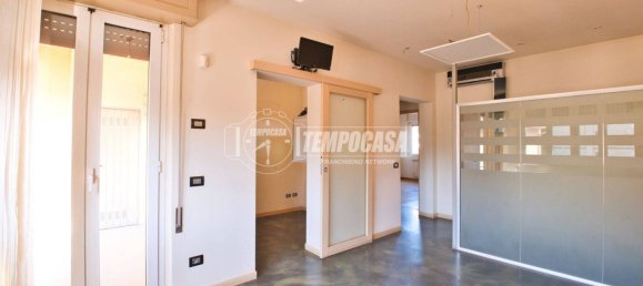 Casa de 4 dormitorios en Novara, Italy No. 296386 30