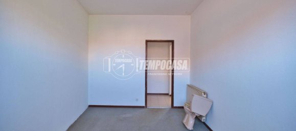 Casa de 4 dormitorios en Novara, Italy No. 296386 34