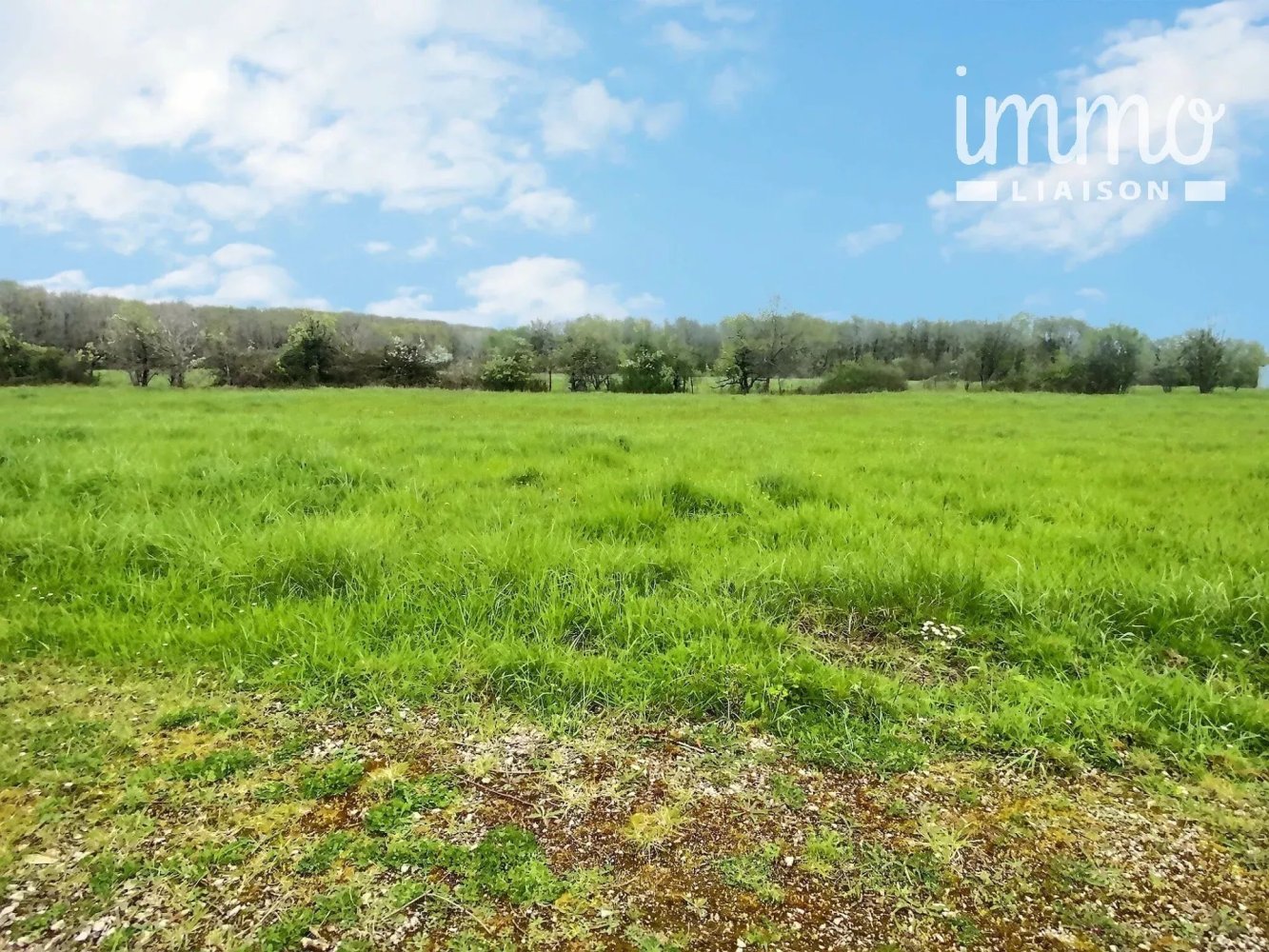  Land in Blois, France No. 69992