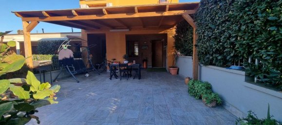 5 rooms House in Colle di Val d'Elsa, Italy No. 107876 2