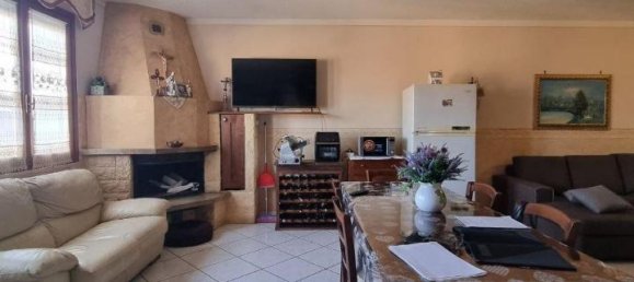 5 rooms House in Colle di Val d'Elsa, Italy No. 107876 6