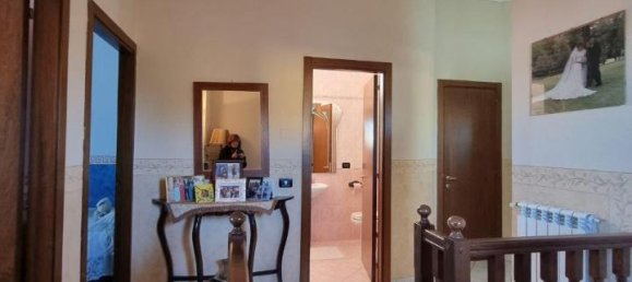 5 rooms House in Colle di Val d'Elsa, Italy No. 107876 18