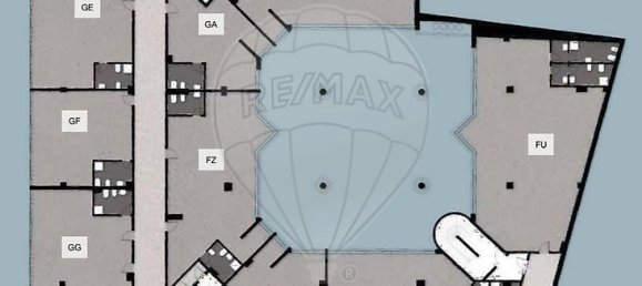 818m² Commercial property in Figueira da Foz, Portugal No. 69372 6