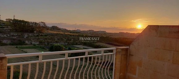 3 bedrooms Penthouse in Gharb, Malta No. 5685 2