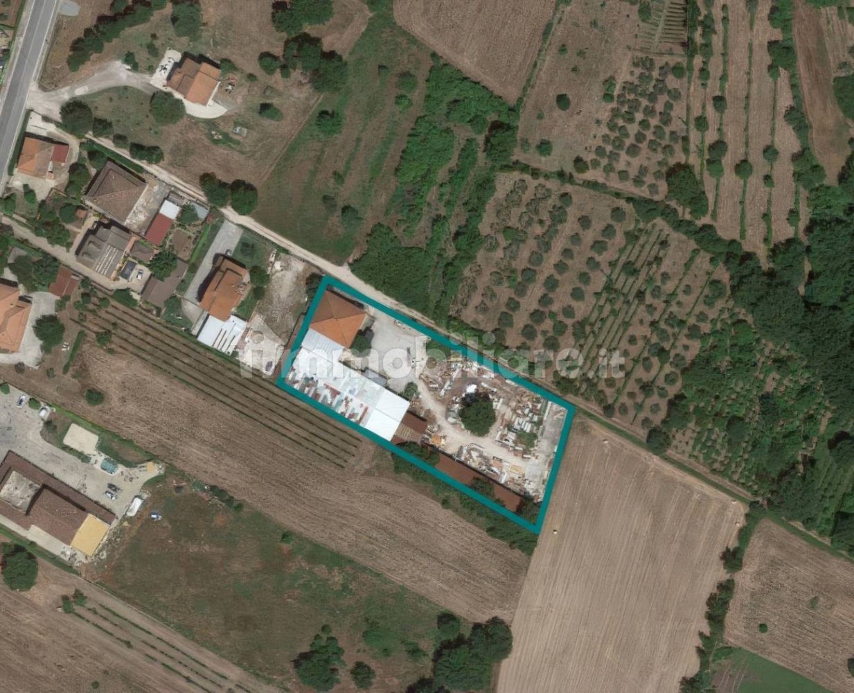 5-Zimmer Gewerbliche Immobilie in Rocca d'Evandro, Italy, Nr. 224429