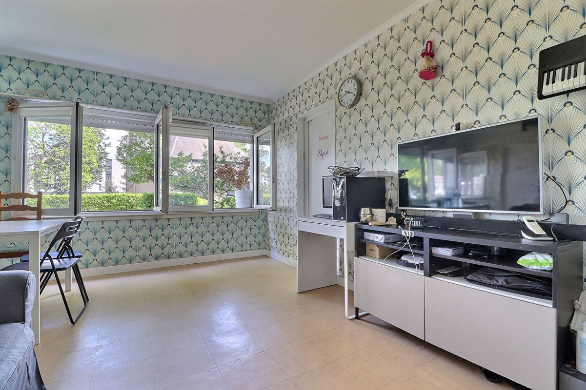 2 bedrooms Apartment in Ermont, France No. 294892