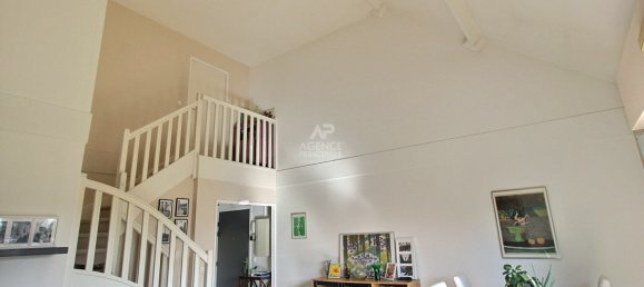 Дуплекс с 2 спальнями в Вернёй-сюр-Сен, Франция № 131918 3