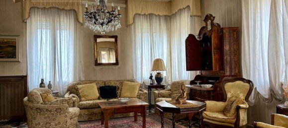 6 bedrooms Villa in Lonigo, Italy No. 346398 5