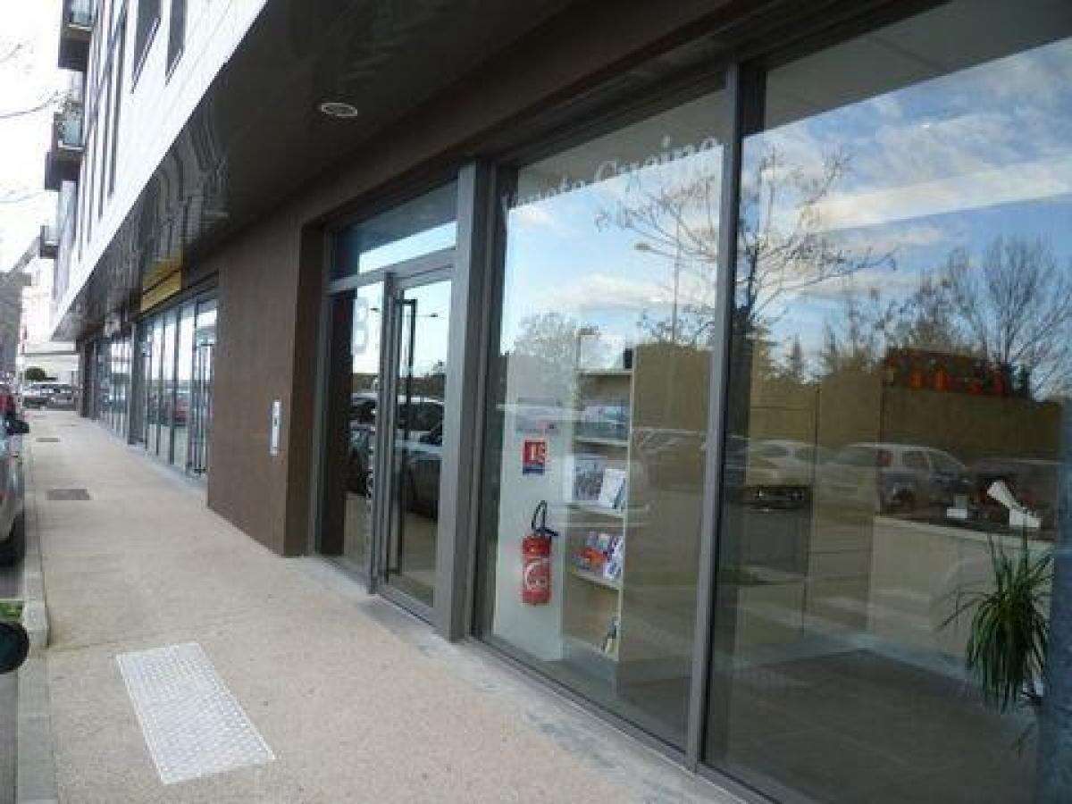  مكتب في Juvignac, France 965متر مربع رقم 20358