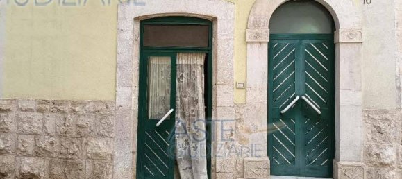 1 bedroom Apartment in Bari, Italy No. 353204 5