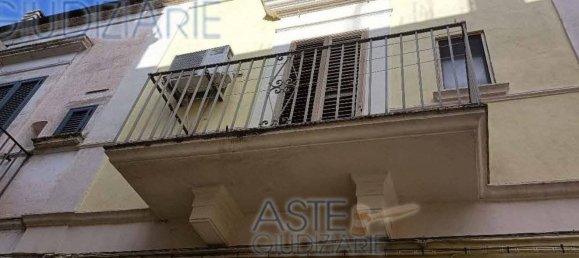 1 bedroom Apartment in Bari, Italy No. 353204 2