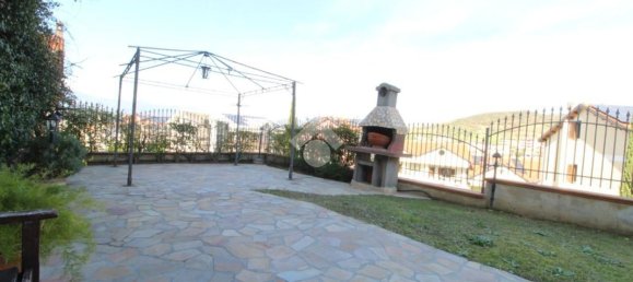 5 rooms House in Luzzi, Italy No. 87004 3