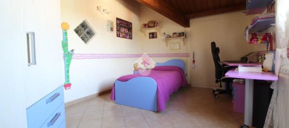5 rooms House in Luzzi, Italy No. 87004 20