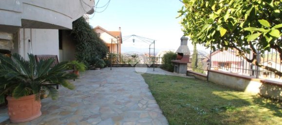 5 rooms House in Luzzi, Italy No. 87004 8