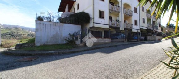 5 rooms House in Luzzi, Italy No. 87004 2