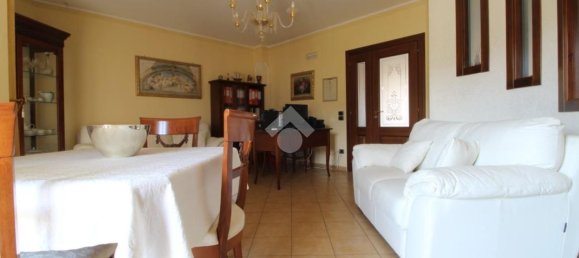 5 rooms House in Luzzi, Italy No. 87004 19
