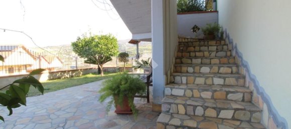 5 rooms House in Luzzi, Italy No. 87004 13