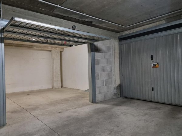  Garage in Ciampino, Italy No. 21353
