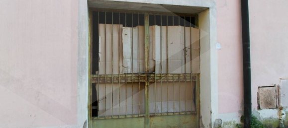 Квартира с 11 комнатами в Санта Мария а Монте, Италия № 17113 10