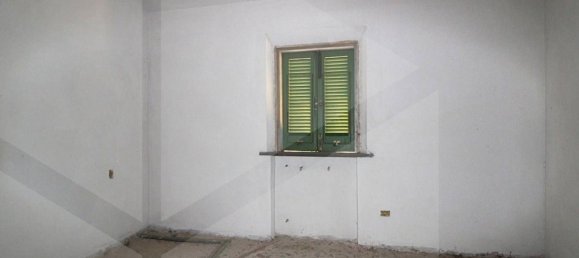 Квартира с 11 комнатами в Санта Мария а Монте, Италия № 17113 8