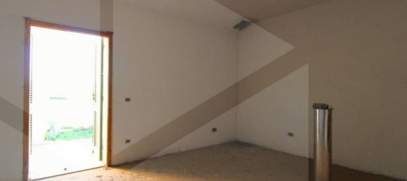 Квартира с 11 комнатами в Санта Мария а Монте, Италия № 17113 15