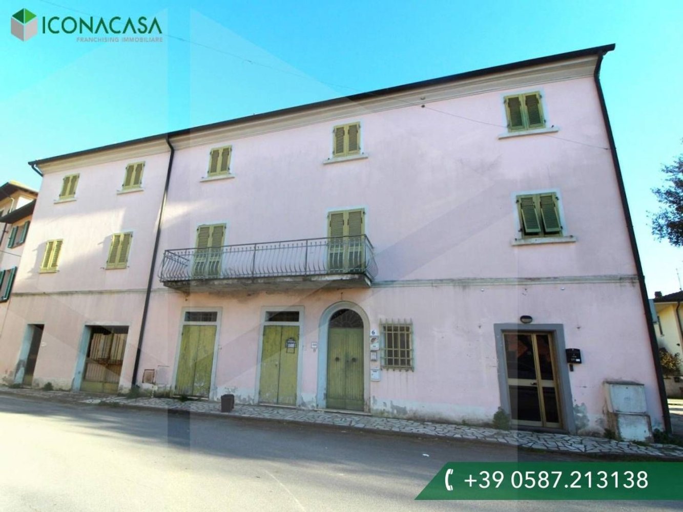 Квартира с 11 комнатами в Санта Мария а Монте, Италия № 17113