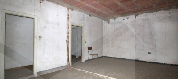 Квартира с 11 комнатами в Санта Мария а Монте, Италия № 17113 5