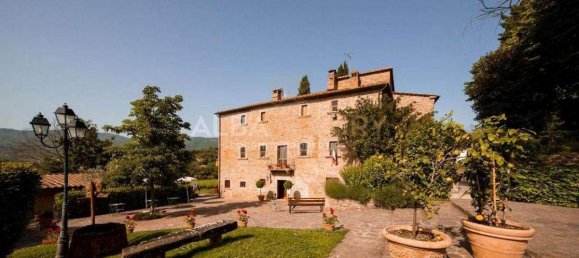 12 bedrooms Villa in Tuoro sul Trasimeno, Italy No. 482 2