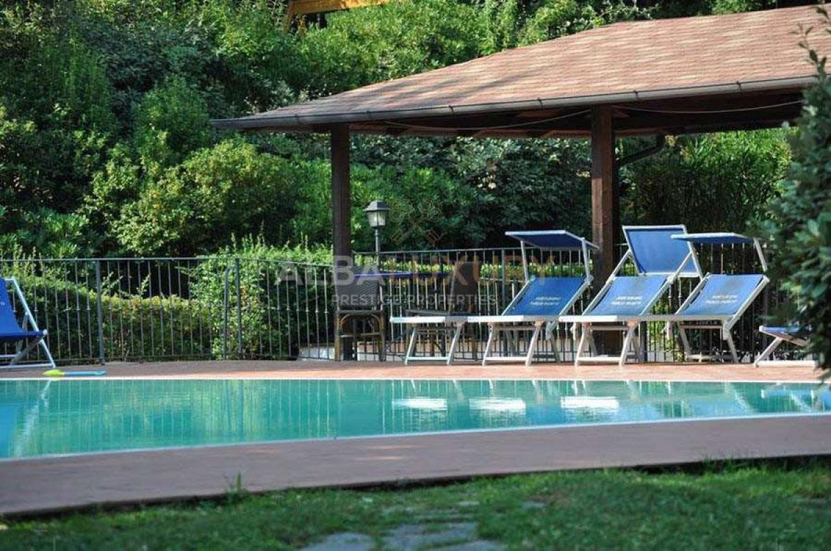 12 bedrooms Villa in Tuoro sul Trasimeno, Italy No. 482