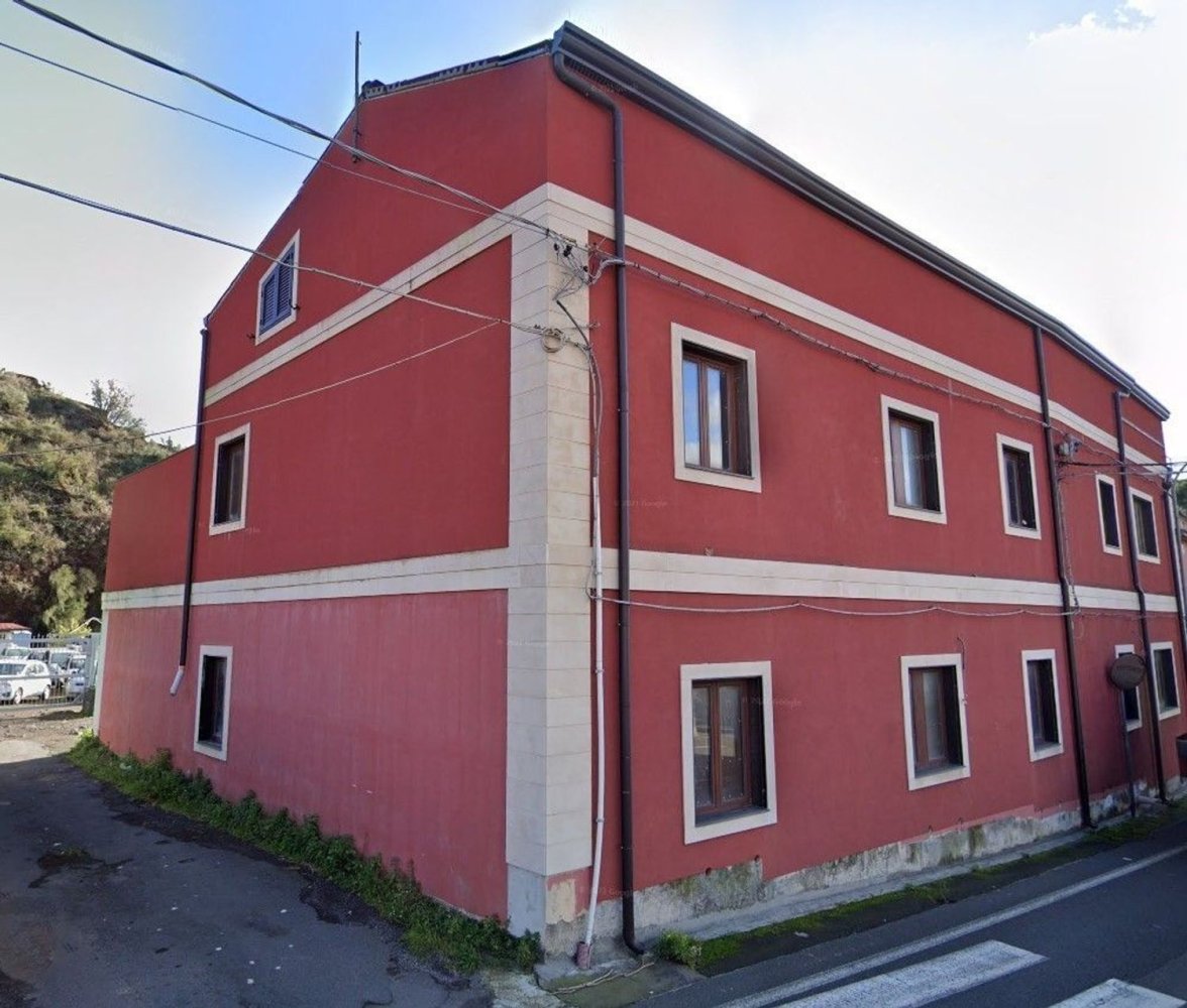  مستودع في Aci Sant'Antonio, Italy 141متر مربع رقم 113902