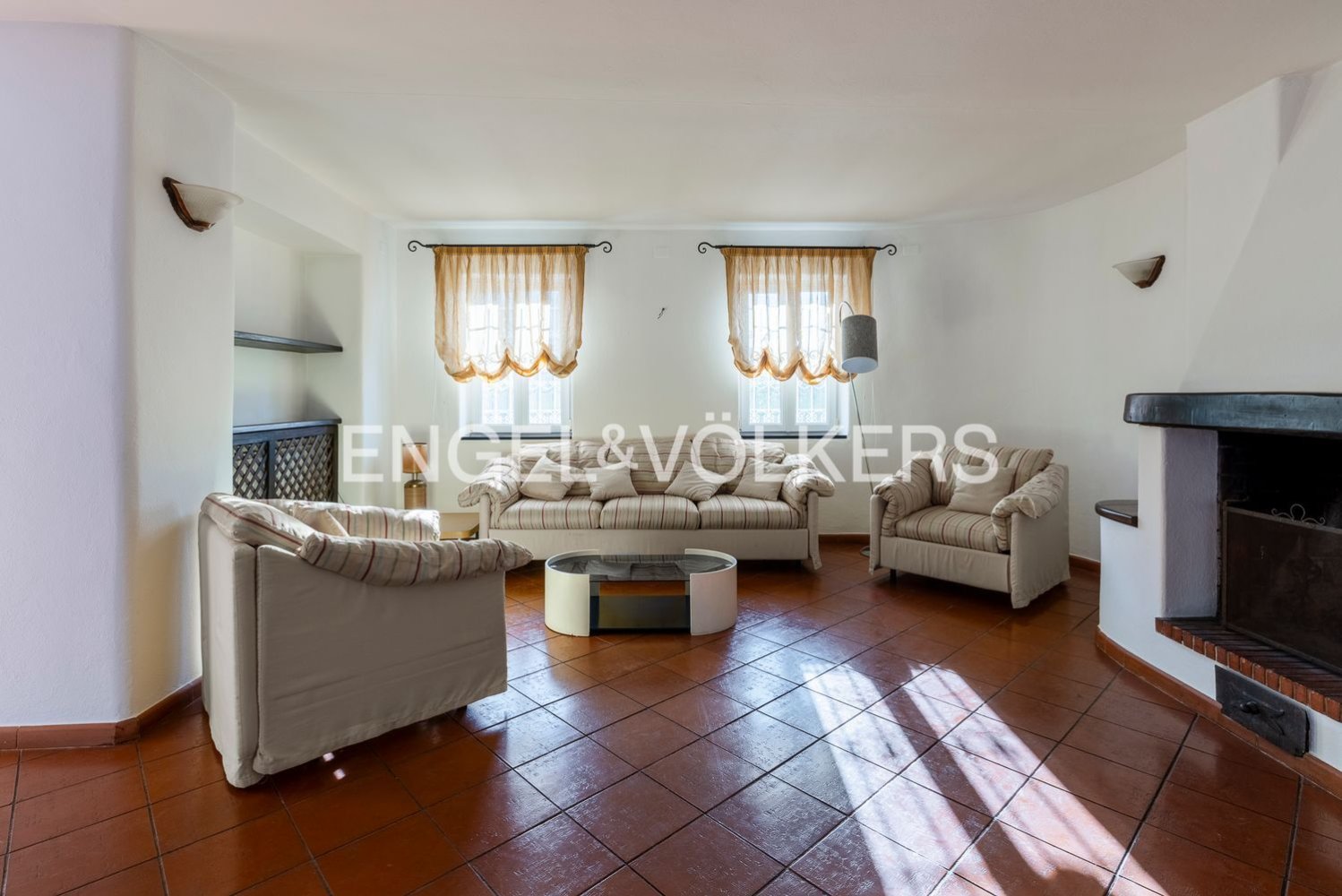 8 rooms Villa in Alassio, Italy No. 129202